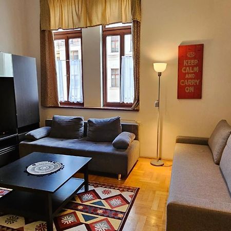 Cozy Central Apt With Garage At Gozsdu Passage Budapest Exterior foto