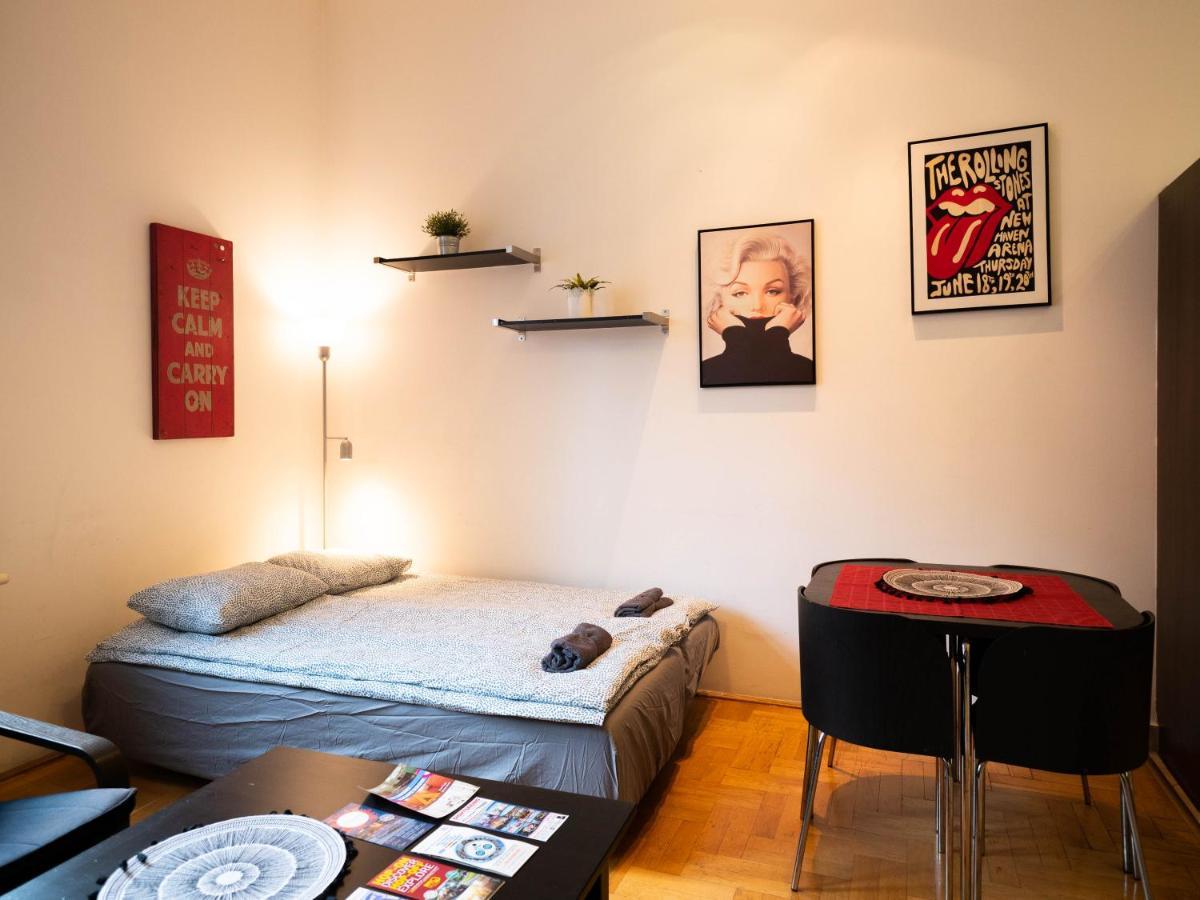 Cozy Central Apt With Garage At Gozsdu Passage Budapest Exterior foto