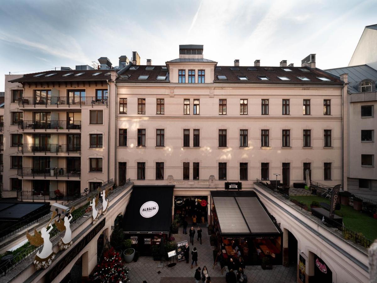 Cozy Central Apt With Garage At Gozsdu Passage Budapest Exterior foto